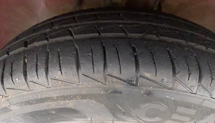 2021 Maruti Alto LXI, Petrol, Manual, 15,426 km, Right Front Tyre Tread