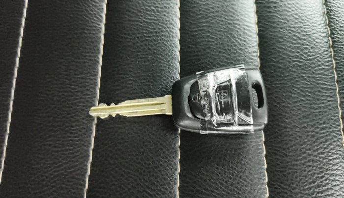 2017 Hyundai Grand i10 MAGNA AT 1.2 KAPPA VTVT, Petrol, Automatic, 38,740 km, Key Close Up