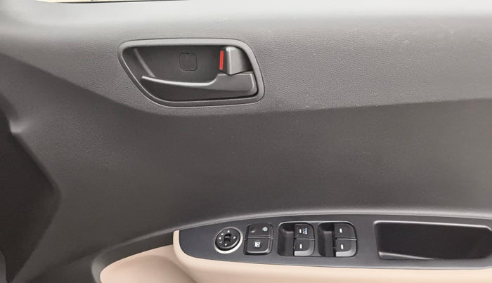 2017 Hyundai Grand i10 MAGNA AT 1.2 KAPPA VTVT, Petrol, Automatic, 38,740 km, Driver Side Door Panels Control