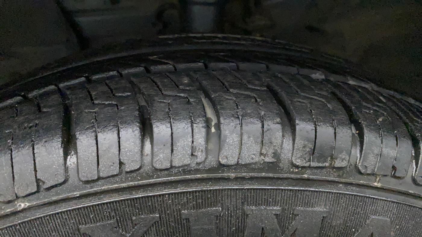 2014 Renault Pulse RXL PETROL, Petrol, Manual, 35,366 km, Left Front Tyre Tread