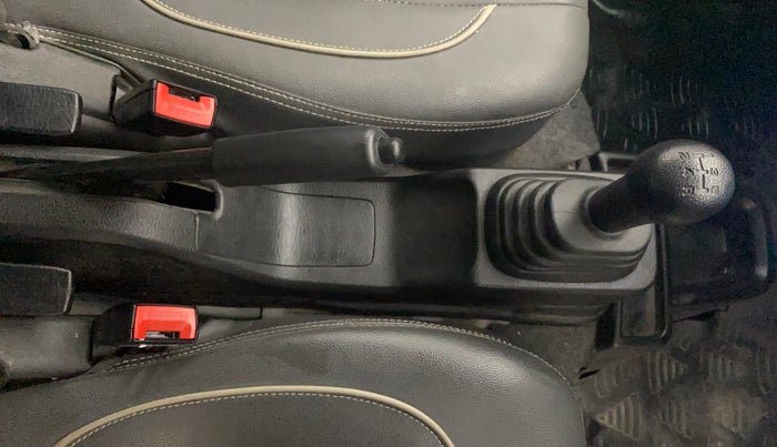 2022 Maruti Eeco 5 STR AC, Petrol, Manual, 18,768 km, Gear Lever