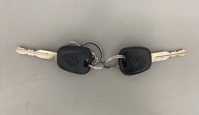 2022 Maruti Eeco 5 STR AC, Petrol, Manual, 18,768 km, Key Close Up