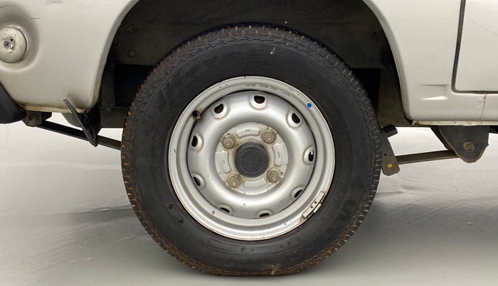 2014 Maruti OMNI E 8 STR, Petrol, Manual, 27,323 km, Right Rear Wheel