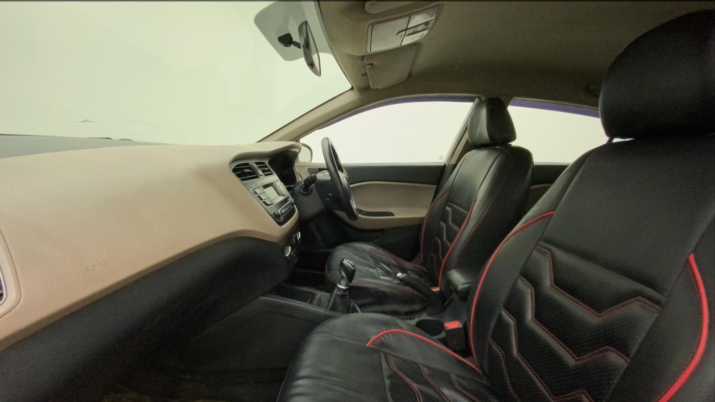 2019 Hyundai Elite i20 MAGNA PLUS 1.4 CRDI, Diesel, Manual, 60,867 km, Right Side Front Door Cabin
