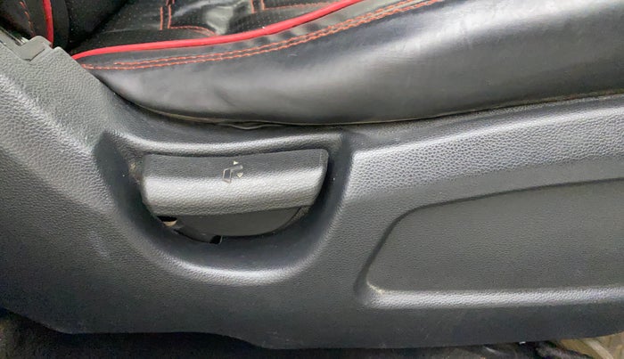 2019 Hyundai Elite i20 MAGNA PLUS 1.4 CRDI, Diesel, Manual, 60,867 km, Driver Side Adjustment Panel