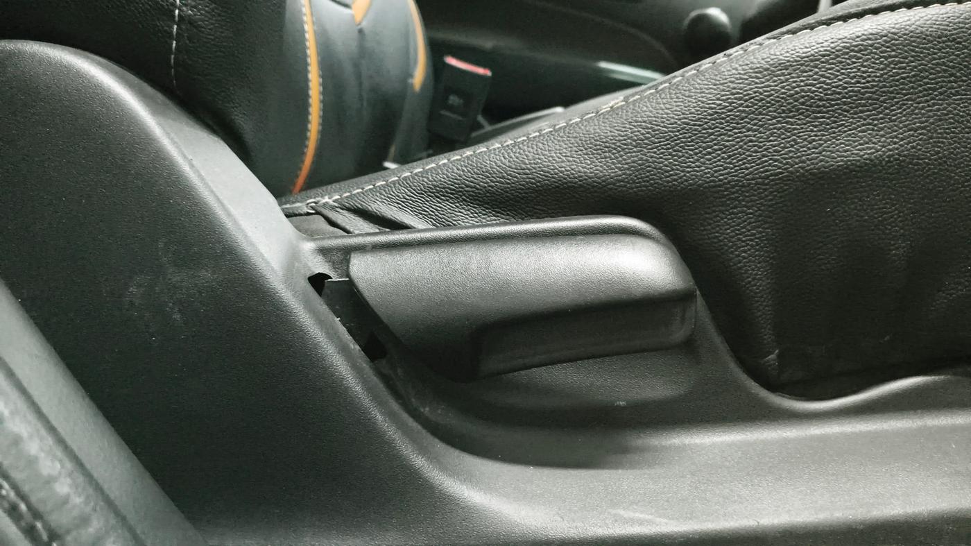 2017 Maruti Swift VXI, Petrol, Manual, 71,239 km, Driver Side Adjustment Panel