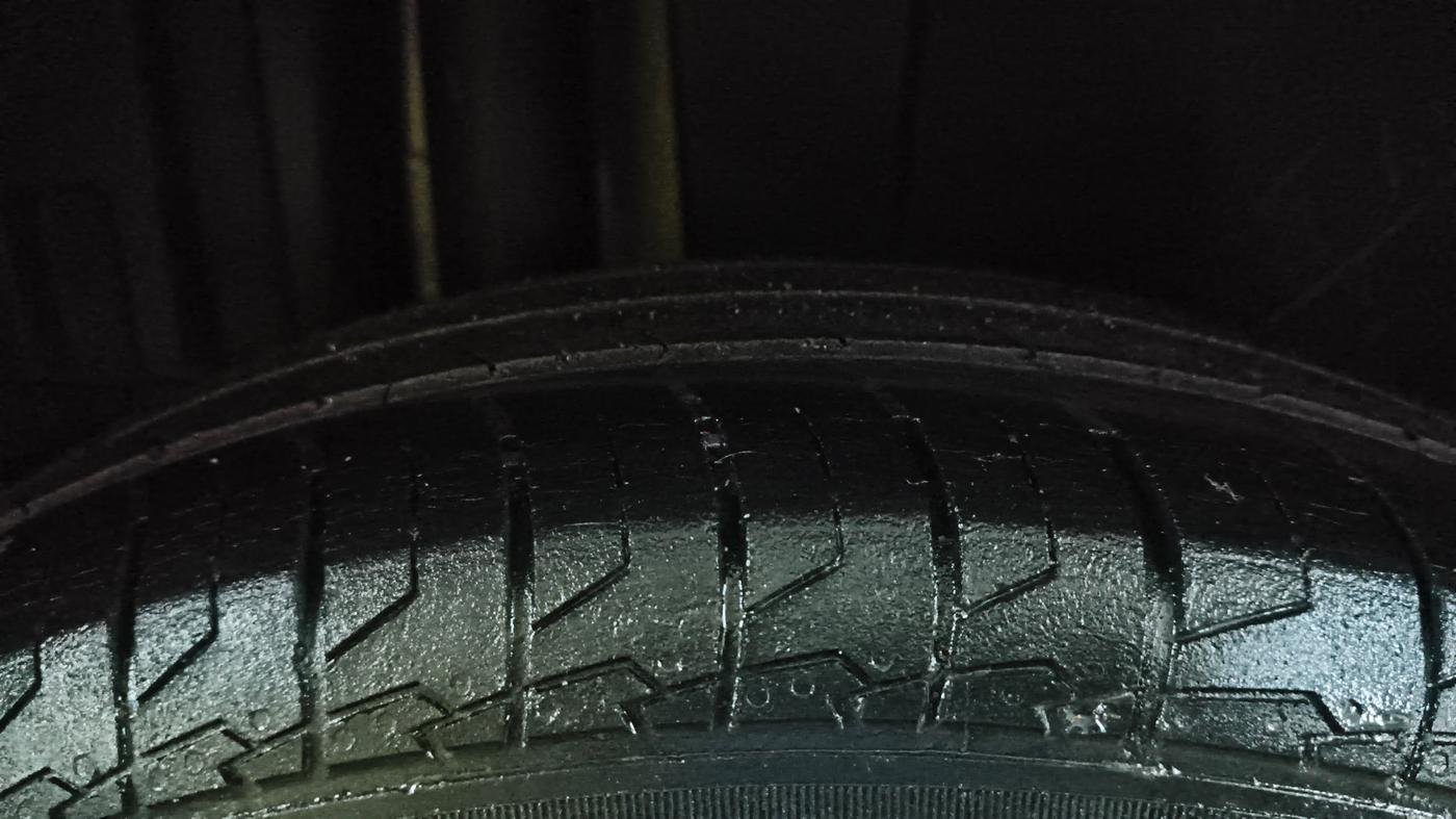 2017 Maruti Swift VXI, Petrol, Manual, 71,239 km, Right Rear Tyre Tread