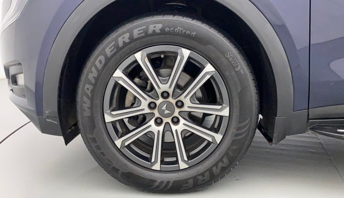 2022 Mahindra XUV700 AX 7 LUXURY D AWD AT 7 STR, Diesel, Automatic, 39,080 km, Left Front Wheel
