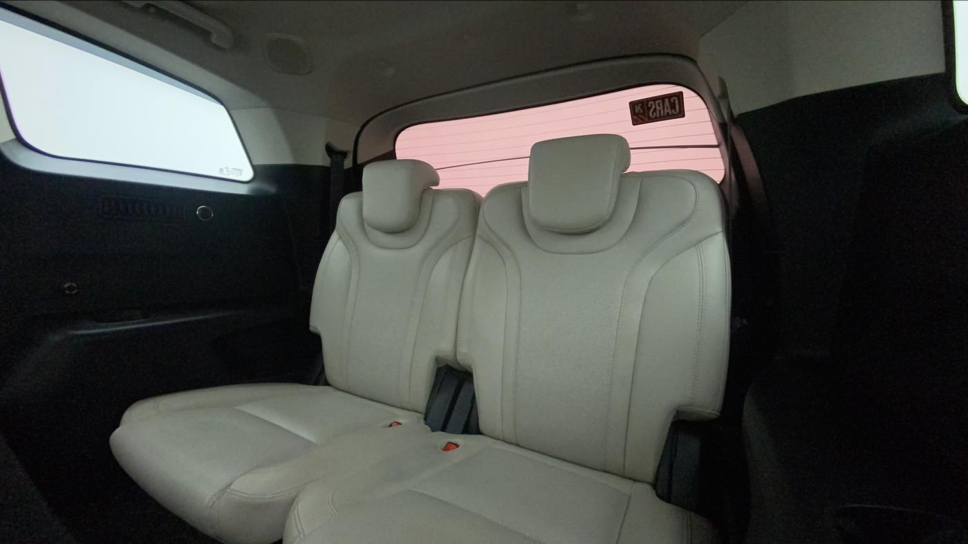 2022 Mahindra XUV700 AX 7 LUXURY D AWD AT 7 STR, Diesel, Automatic, 39,080 km, Third Seat Row ( optional )