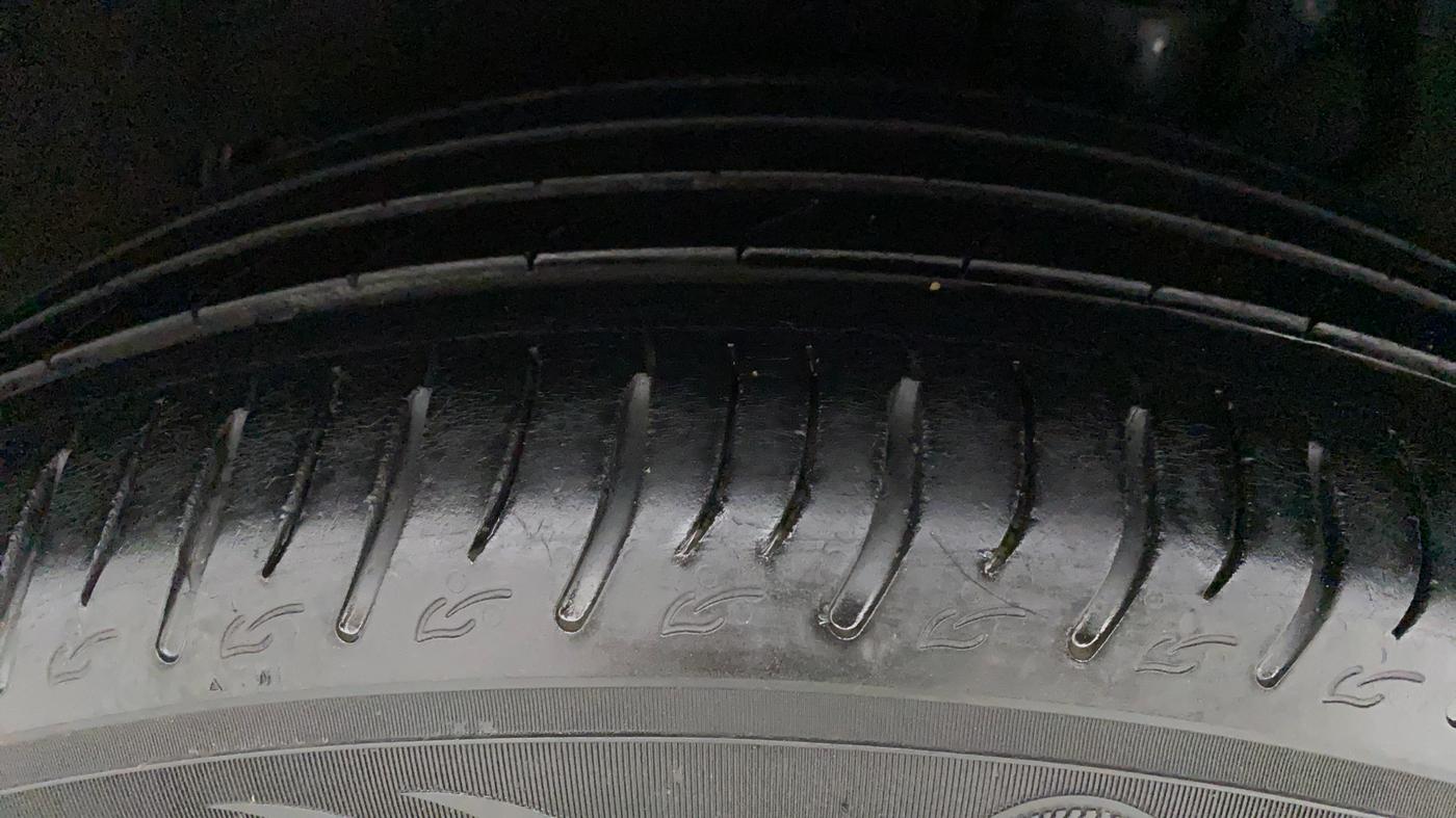 2022 Mahindra XUV700 AX 7 LUXURY D AWD AT 7 STR, Diesel, Automatic, 39,080 km, Left Rear Tyre Tread