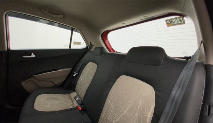 2017 Hyundai Grand i10 SPORTZ AT 1.2 KAPPA VTVT, Petrol, Automatic, 47,224 km, Right Side Rear Door Cabin