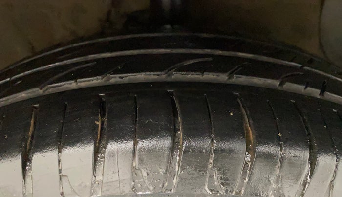 2017 Hyundai Grand i10 SPORTZ AT 1.2 KAPPA VTVT, Petrol, Automatic, 47,224 km, Right Front Tyre Tread