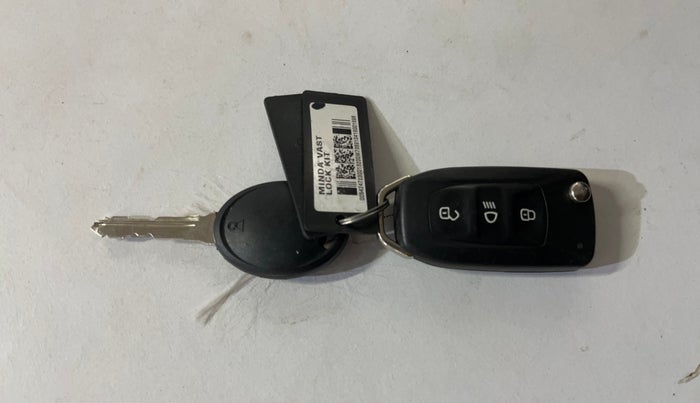 2019 Tata Tiago XT PETROL, Petrol, Manual, 85,892 km, Key Close Up