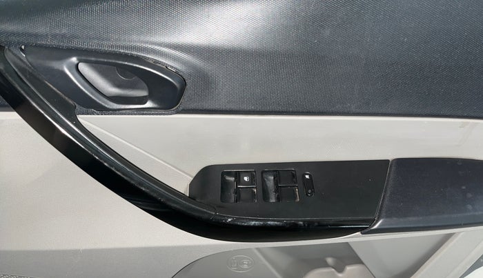 2019 Tata Tiago XT PETROL, Petrol, Manual, 85,892 km, Driver Side Door Panels Control
