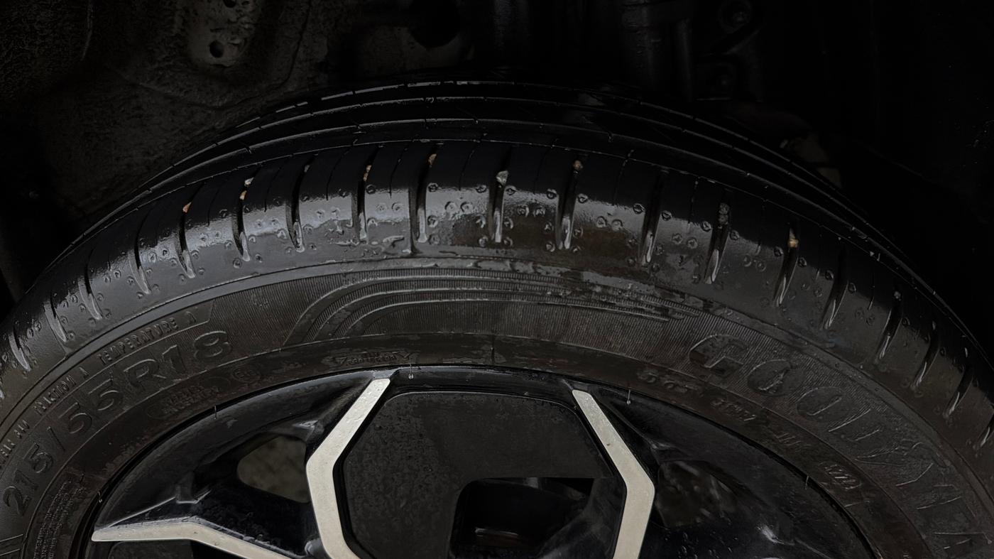 2025 Tata Curvv Accomplished S 1.2 Petrol 7DCA, Petrol, Automatic, 27,791 km, Left Rear Tyre Tread