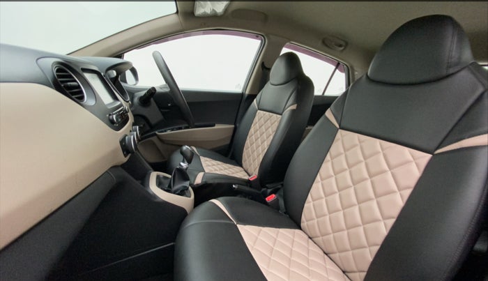 2018 Hyundai Grand i10 SPORTZ (O) 1.2 KAPPA VTVT, Petrol, Manual, 28,031 km, Right Side Front Door Cabin