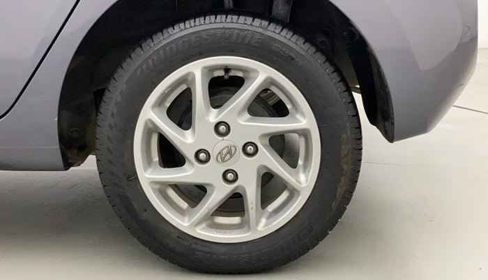 2018 Hyundai Grand i10 SPORTZ (O) 1.2 KAPPA VTVT, Petrol, Manual, 28,031 km, Left Rear Wheel