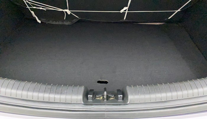 2018 Hyundai Grand i10 SPORTZ (O) 1.2 KAPPA VTVT, Petrol, Manual, 28,031 km, Boot Inside