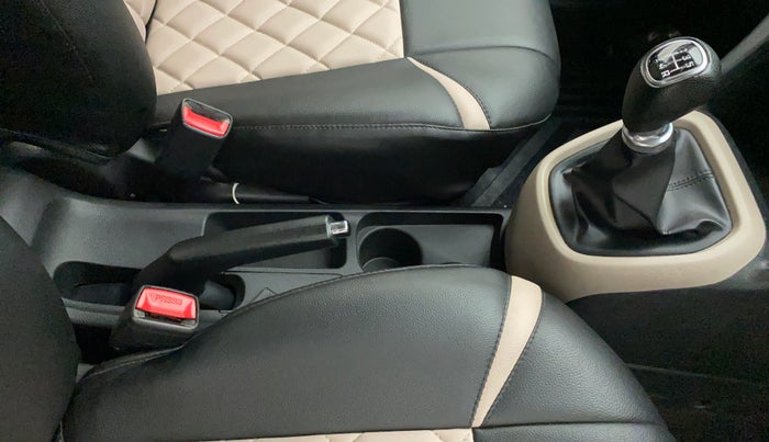 2018 Hyundai Grand i10 SPORTZ (O) 1.2 KAPPA VTVT, Petrol, Manual, 28,031 km, Gear Lever