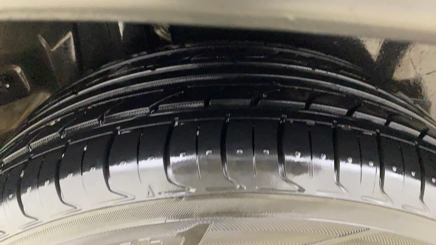 2021 Maruti Vitara Brezza ZXI, CNG, Manual, 60,120 km, Right Rear Tyre Tread