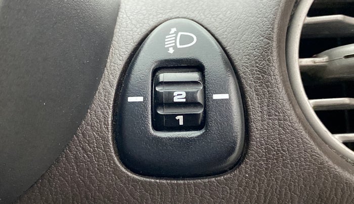 2012 Hyundai Santro Xing GLS PLUS AUDIO, Petrol, Manual, 71,036 km, Dashboard - Headlight height adjustment not working
