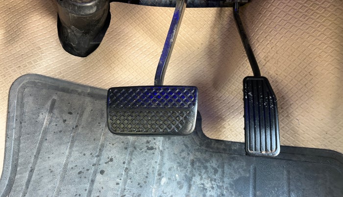 2015 Honda Brio VX AT, Petrol, Automatic, 80,015 km, Pedals