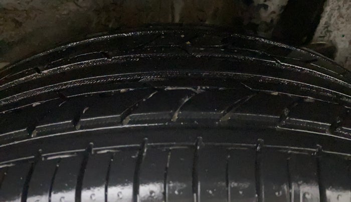 2021 Maruti Swift ZXI, Petrol, Manual, 50,059 km, Left Rear Tyre Tread