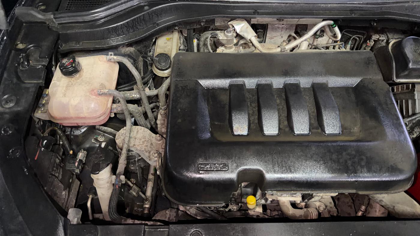 2022 Mahindra XUV700 AX 5 D AT 5 STR, Diesel, Automatic, 50,005 km, Engine View - Right