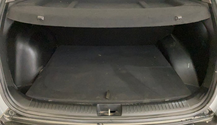 2019 Hyundai Creta SX (O) EXECUTIVE 1.6 PETROL, Petrol, Manual, 82,325 km, Boot Inside