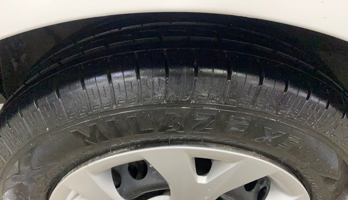 2016 Hyundai Grand i10 SPORTZ 1.2 KAPPA VTVT, Petrol, Manual, 40,629 km, Left Front Tyre Tread