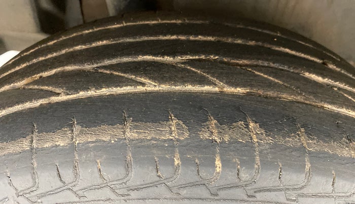 2017 Maruti Dzire ZXI Plus AMT, Petrol, Automatic, 41,489 km, Right Rear Tyre Tread