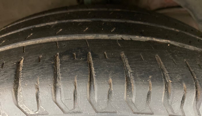 2017 Maruti Dzire ZXI Plus AMT, Petrol, Automatic, 41,489 km, Right Front Tyre Tread