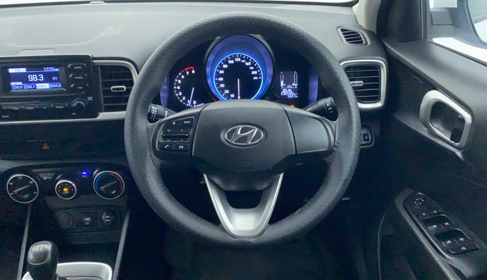 2021 Hyundai VENUE S MT 1.2 KAPPA, Petrol, Manual, 5,815 km, Steering Wheel Close-up