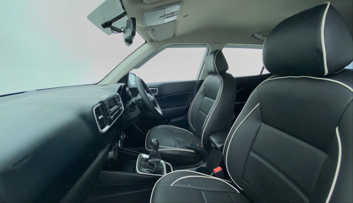 2021 Hyundai VENUE S MT 1.2 KAPPA, Petrol, Manual, 5,815 km, Right Side Front Door Cabin View