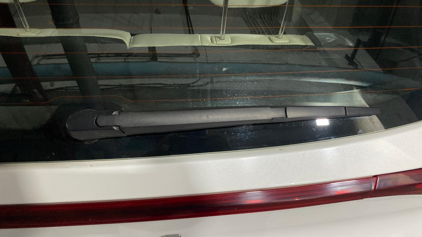 2023 KIA CARENS  LUXURY (O)1.5 TURBO DCT 7 STR, Petrol, Automatic, 6,043 km, Rear Wiper
