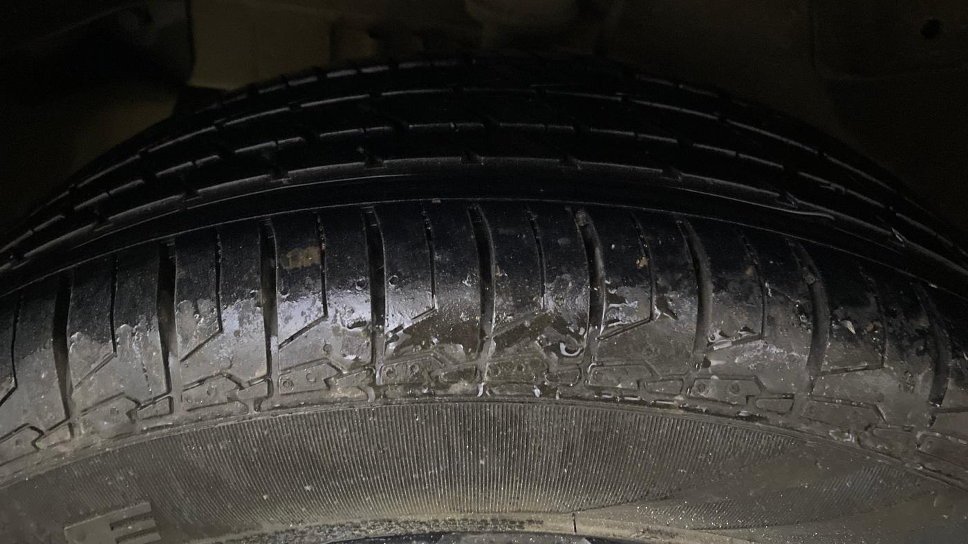 2022 Tata NEXON XZA PLUS (O) PETROL, Petrol, Automatic, 96,886 km, Right Rear Tyre Tread