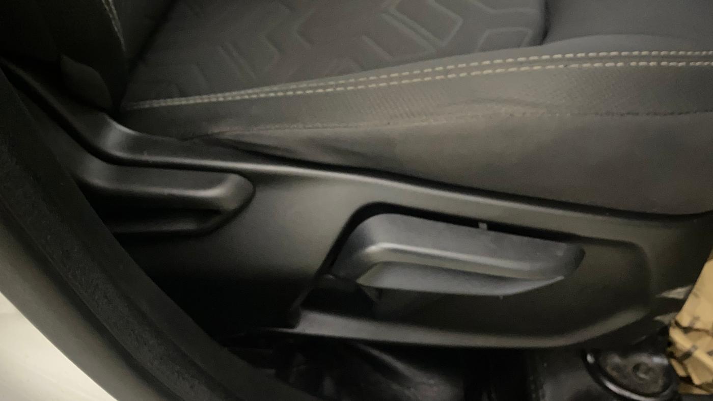 2022 Tata NEXON XZA PLUS (O) PETROL, Petrol, Automatic, 96,886 km, Driver Side Adjustment Panel