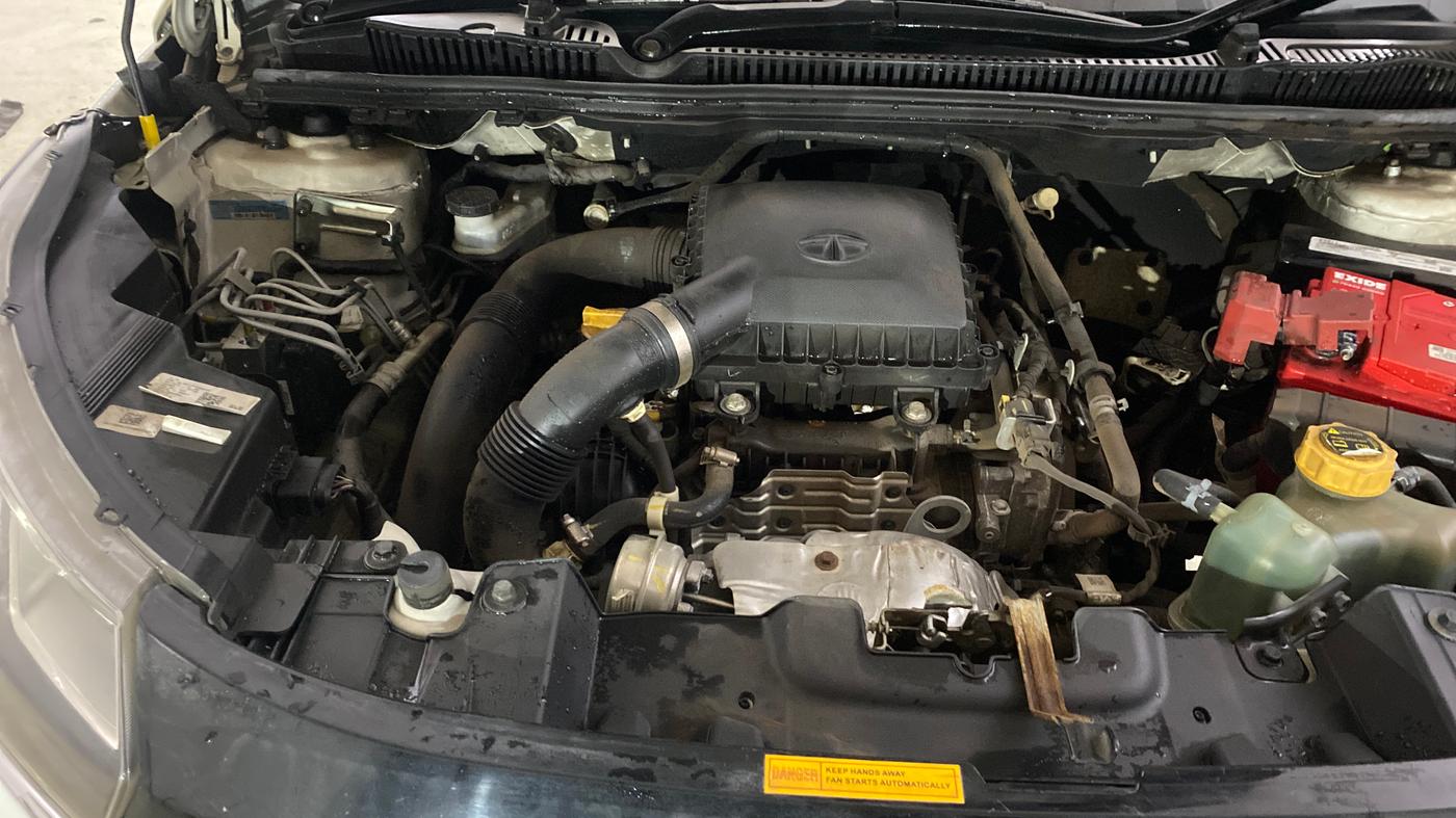 2022 Tata NEXON XZA PLUS (O) PETROL, Petrol, Automatic, 96,886 km, Engine View - Right
