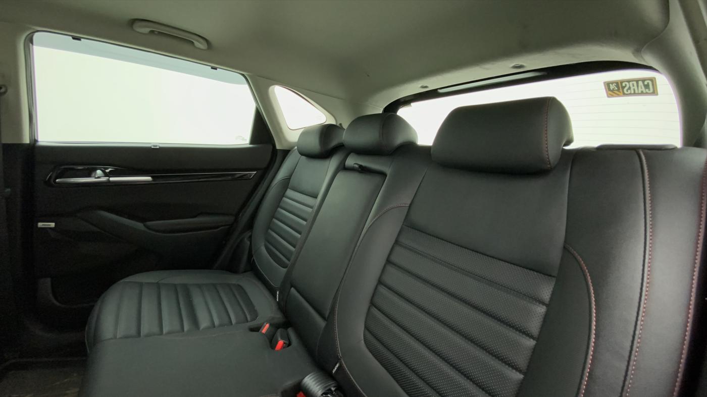 2022 KIA SELTOS GTX PLUS 1.5 DIESEL AT, CNG, Automatic, 21,050 km, Right Side Rear Door Cabin