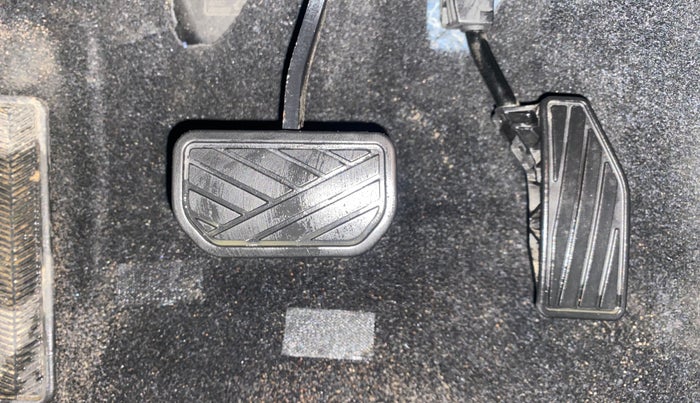 2023 Maruti Baleno ZETA 1.2 AGS, Petrol, Automatic, 10,847 km, Pedals