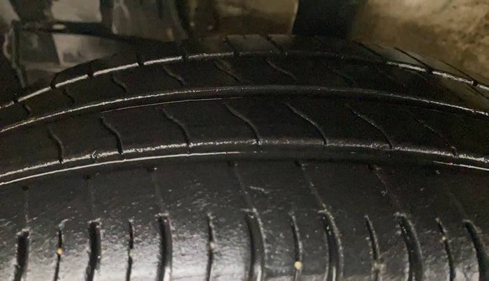 2022 Maruti New Wagon-R ZXI 1.2, Petrol, Manual, 24,832 km, Left Front Tyre Tread