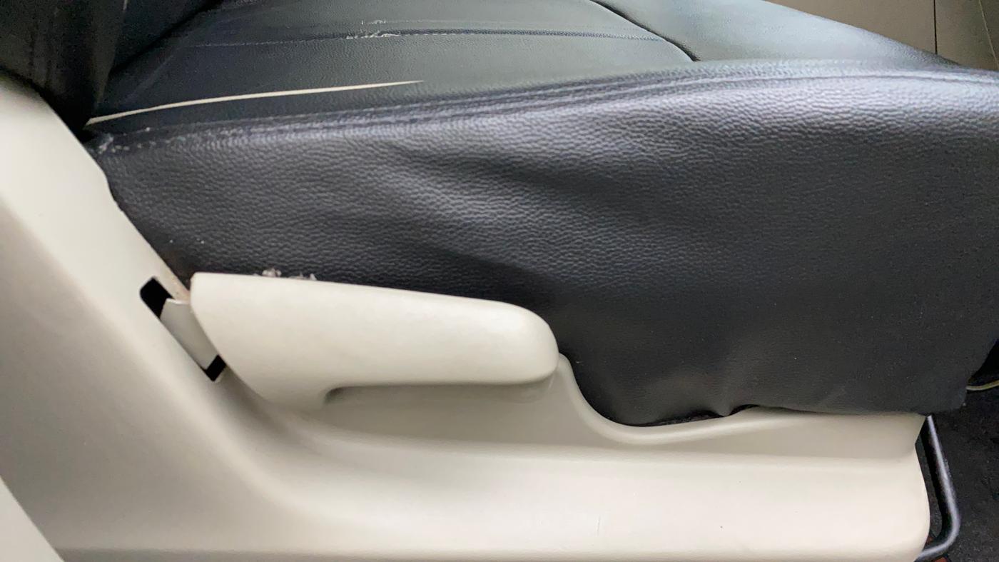2017 Maruti Celerio VXI (O), Petrol, Manual, 1,24,536 km, Driver Side Adjustment Panel