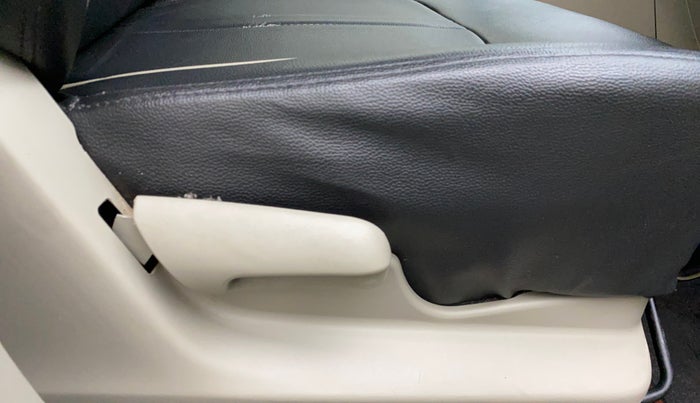 2017 Maruti Celerio VXI (O), Petrol, Manual, 1,24,536 km, Driver Side Adjustment Panel