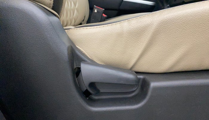 2018 Maruti Wagon R 1.0 LXI CNG (O), CNG, Manual, 58,982 km, Driver Side Adjustment Panel