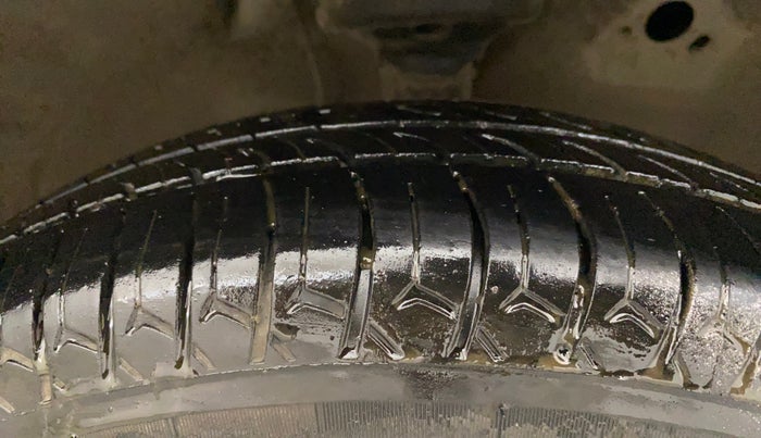 2018 Maruti Wagon R 1.0 LXI CNG (O), CNG, Manual, 58,982 km, Right Front Tyre Tread