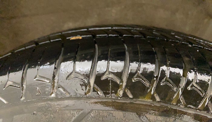 2018 Maruti Wagon R 1.0 LXI CNG (O), CNG, Manual, 58,982 km, Left Rear Tyre Tread