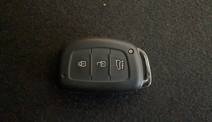 2017 Hyundai Creta SX PLUS AT 1.6 PETROL, Petrol, Automatic, 14,634 km, Key Close Up