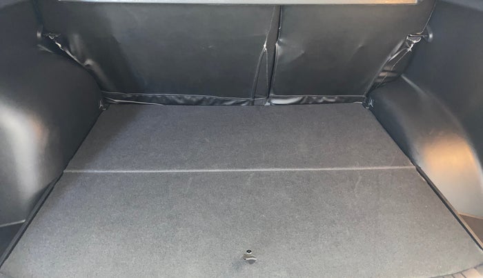 2017 Hyundai Creta SX PLUS AT 1.6 PETROL, Petrol, Automatic, 14,634 km, Boot Inside