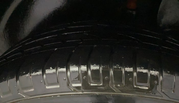 2017 Hyundai Creta SX PLUS AT 1.6 PETROL, Petrol, Automatic, 14,634 km, Left Rear Tyre Tread