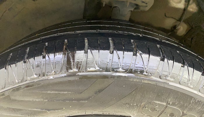 2020 KIA SONET HTK PLUS 1.0 DCT, Petrol, Automatic, 38,074 km, Left Front Tyre Tread